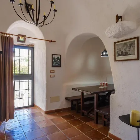 Trullo Nonna Anna Сasa de vacaciones Ostuni